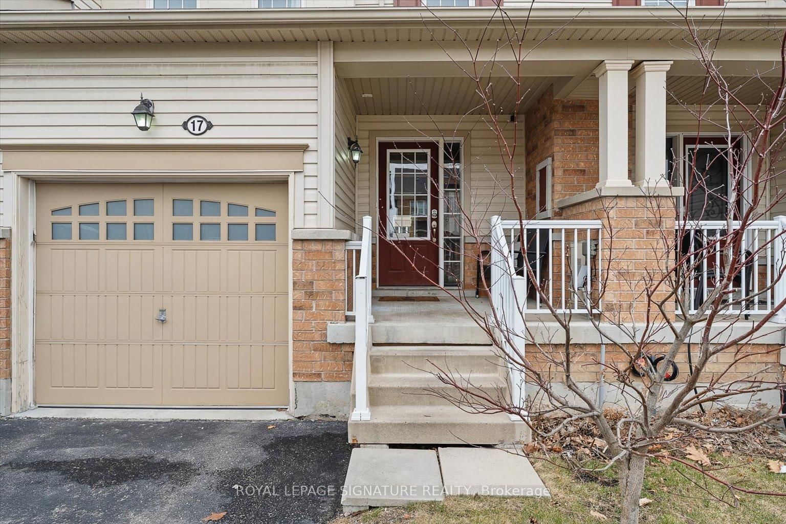 Townhouse sold at 17 Gallimere Court, Whitby, Blue Grass Meadows, L1N 0J5 - MLS: E12082486