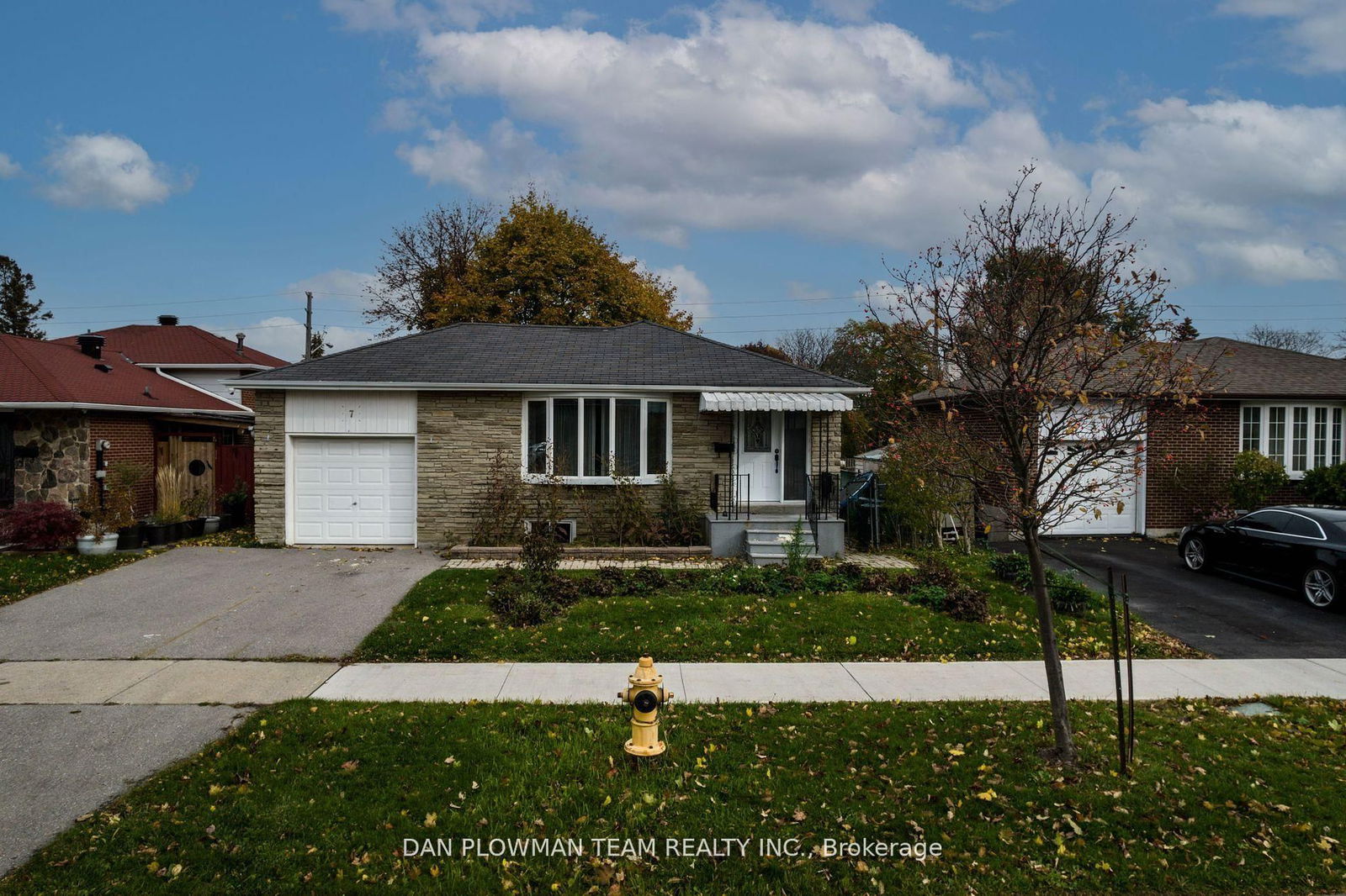 Detached House for lease at 7 Berkham Road, Toronto, Woburn, M1H 2T1 - MLS: E12082491