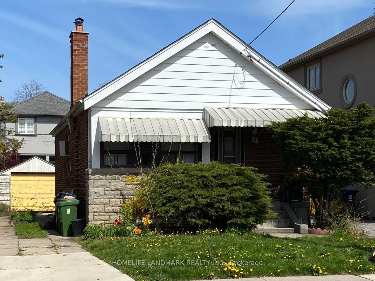 Detached House for lease at 11 Hutton Avenue, Toronto, East York, M4C 3L2 - MLS: E12082634