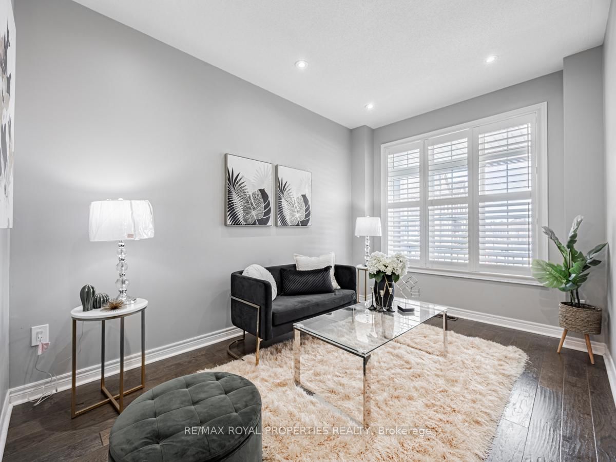 Detached House sold at 24 Bignell Crescent, Ajax, Northeast Ajax, L1Z 0P6 - MLS: E12083529