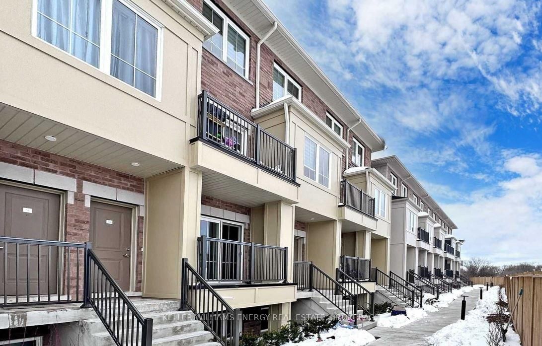 Townhouse for lease at 14-470 Beresford Path, Oshawa, Central, L1H 0B2 - MLS: E12083551