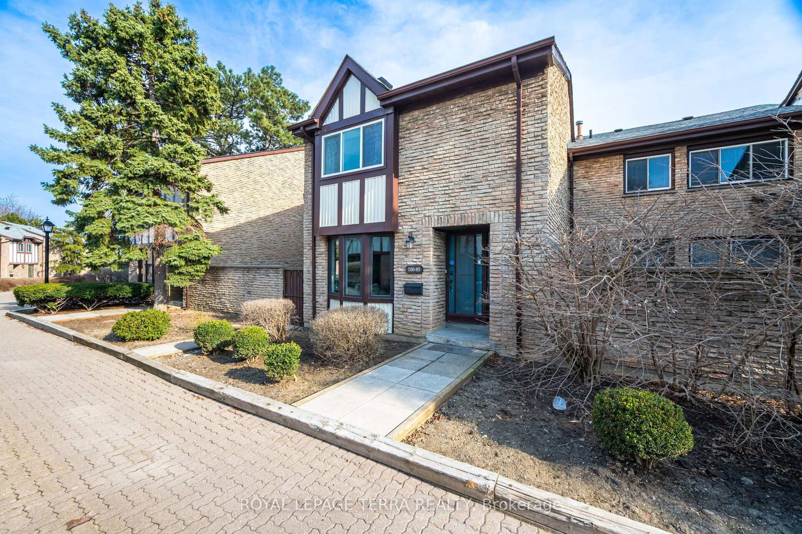 Townhouse sold at 85-100 Burrows Hall Boulevard, Toronto, Malvern, M1B 1M7 - MLS: E12084073