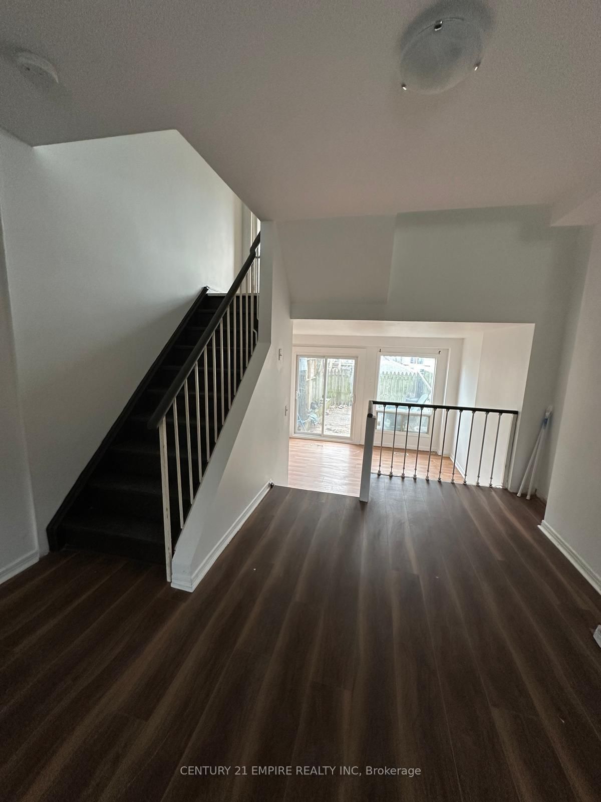 Townhouse leased at 5-66 Boultbee Avenue, Toronto, Blake-Jones, M4J 1B1 - MLS: E12084573