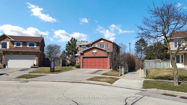 68 Patterson Crescent