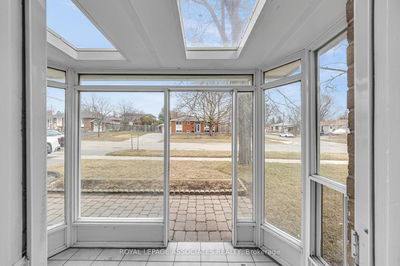 81 Kencliff Cres, Toronto - Bendale image-0-4