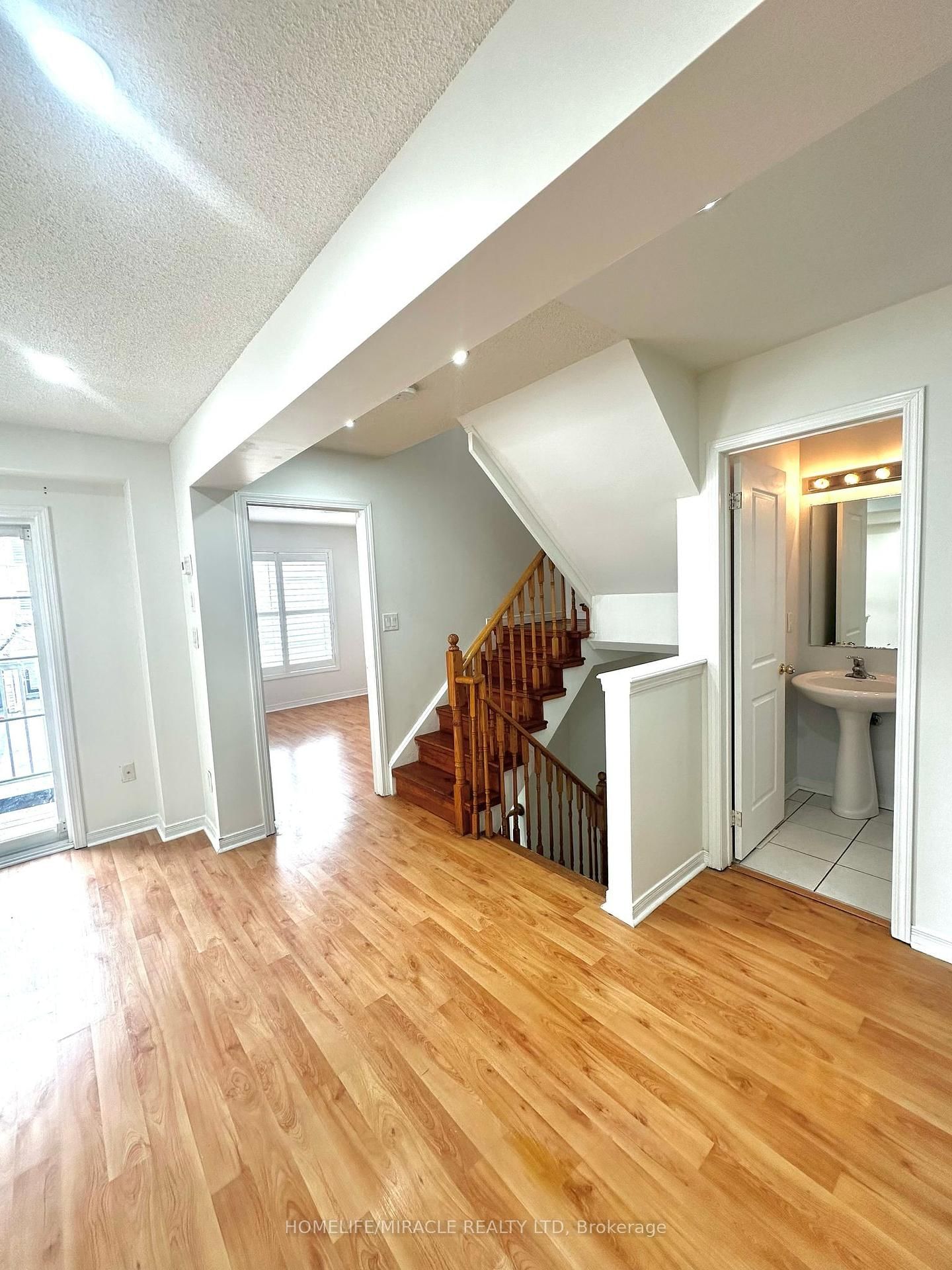 Townhouse leased at 23 Webbford Street, Ajax, South West, L1S 0A8 - MLS: E12085201
