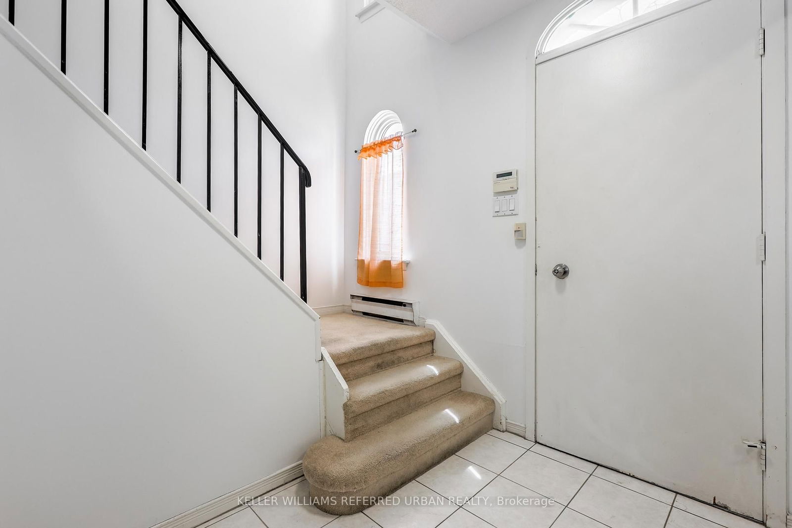 Townhouse sold at 201-70 Cass Avenue, Toronto, Tam O'Shanter-Sullivan, M1T 3P9 - MLS: E12086171
