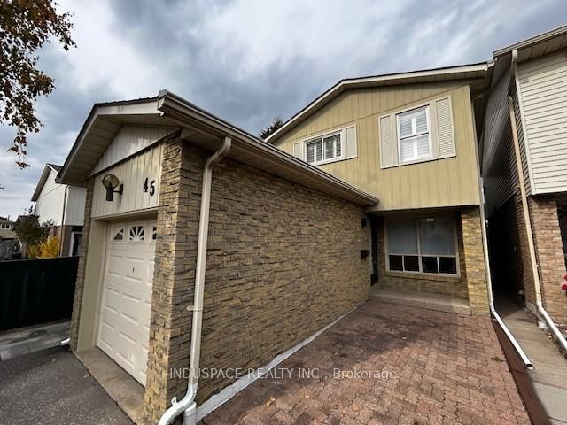 45 Granada Crescent