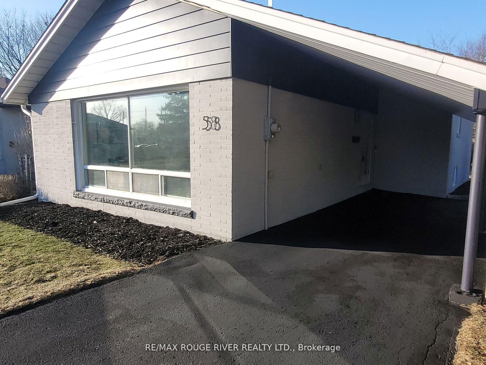 Detached House sold at 58 Flintridge Road, Toronto, Dorset Park, M1P 1C3 - MLS: E12086528