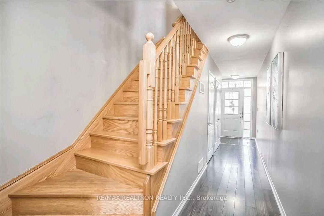 Townhouse leased at 76 Quarrie Lane, Ajax, Northeast Ajax, L1T 0N1 - MLS: E12086783