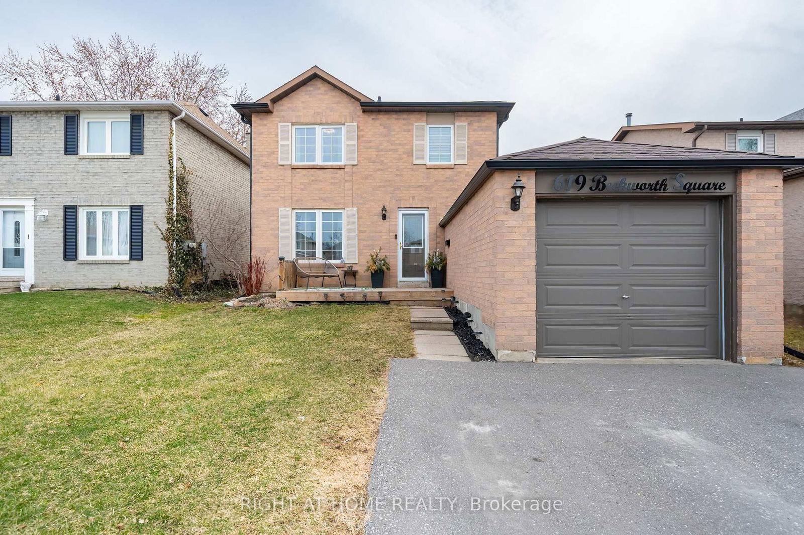 Detached House sold at 619 Beckworth Square, Pickering, Amberlea, L1V 3X3 - MLS: E12086788