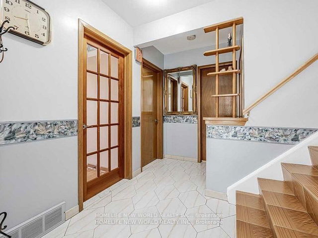 146 Maybourne(Ground&Bm) Avenue