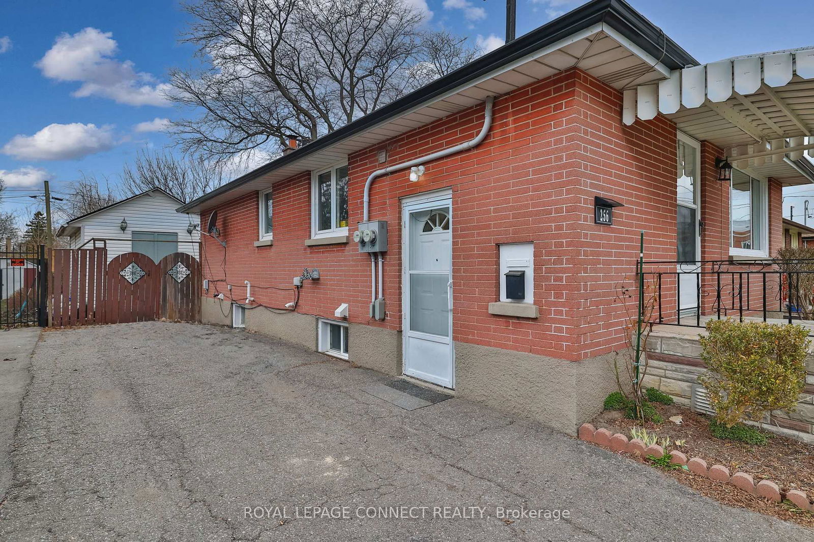 Detached House for lease at Bsmt-256 Baldwin Street, Oshawa, Donevan, L1H 6H4 - MLS: E12087397