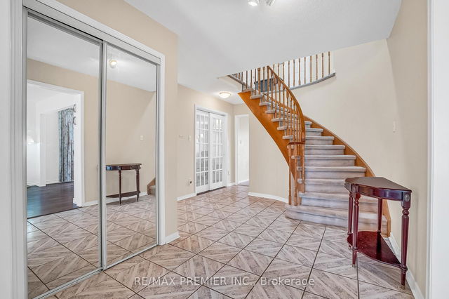 48 Mayor Crescent