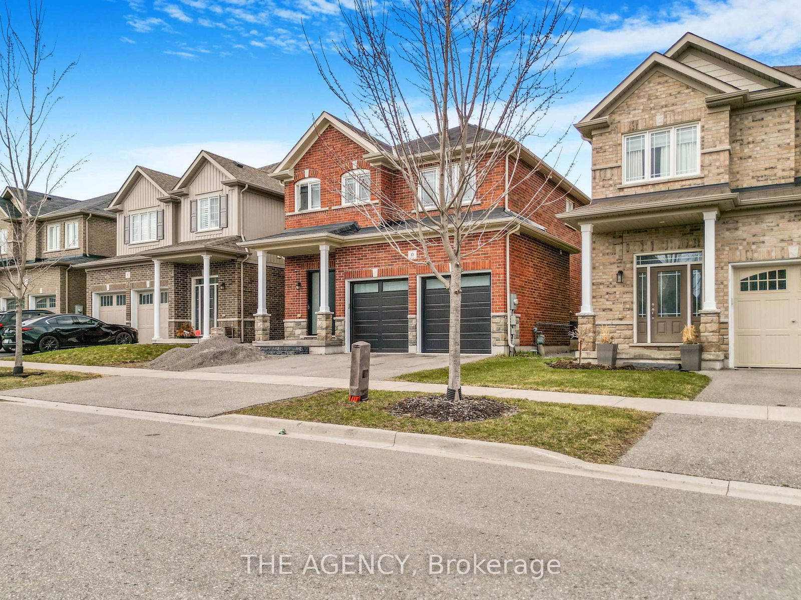 Detached House for sale at 10 Moses Crescent, Clarington, Bowmanville, L1C 0T7 - MLS: E12087808