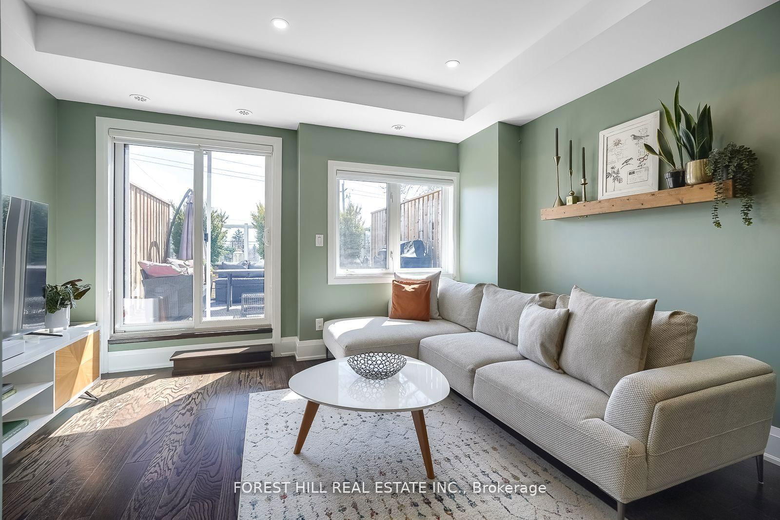 Townhouse sold at 1548B Kingston Road, Toronto, Birchcliffe-Cliffside, M1N 1R7 - MLS: E12088455