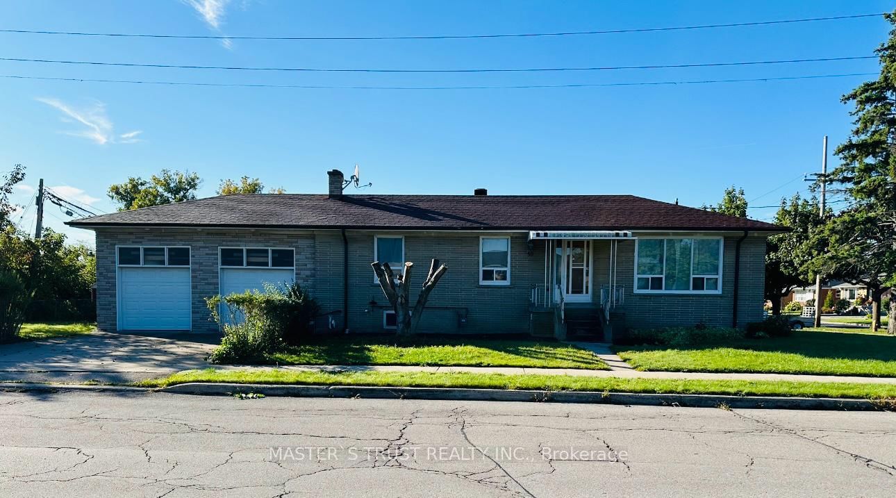 Detached House for lease at Main,-59 Wye Valley Road, Toronto, Dorset Park, M1P 2A5 - MLS: E12089029