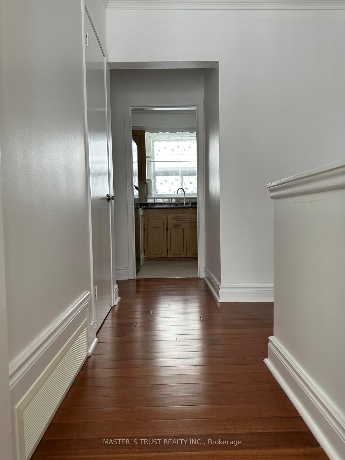 Detached House for lease at Main,-59 Wye Valley Road, Toronto, Dorset Park, M1P 2A5 - MLS: E12089029
