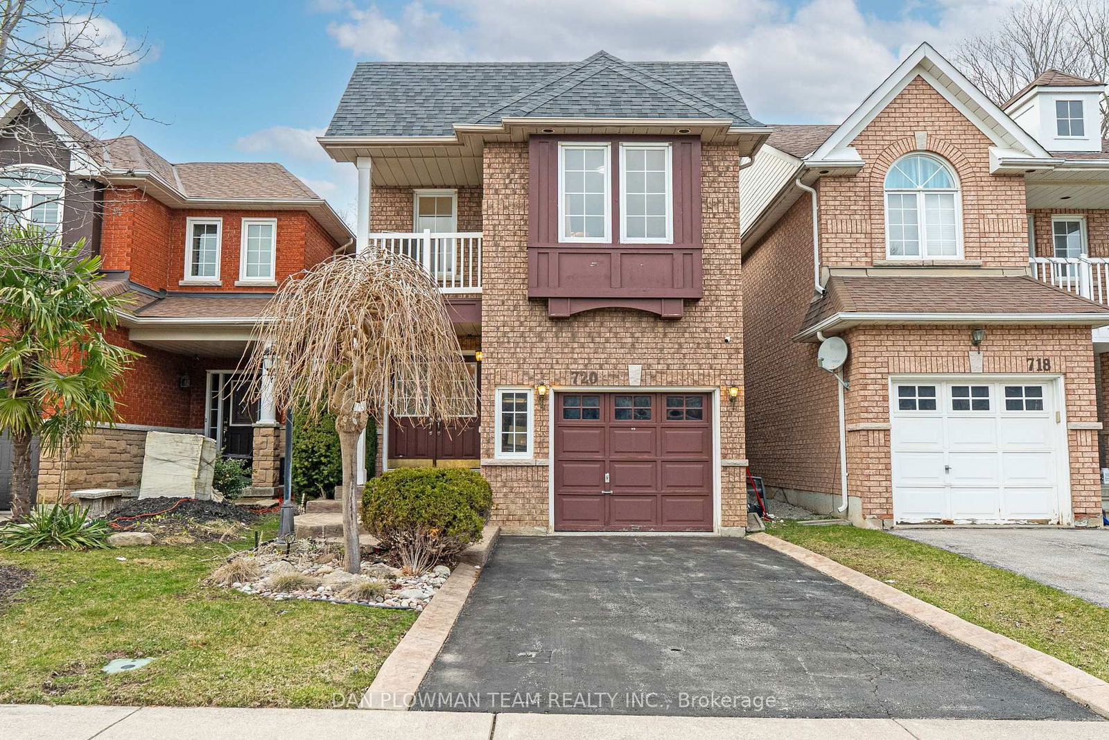 Detached House sold at 720 Swan Place, Pickering, Amberlea, L1X 2V7 - MLS: E12089466
