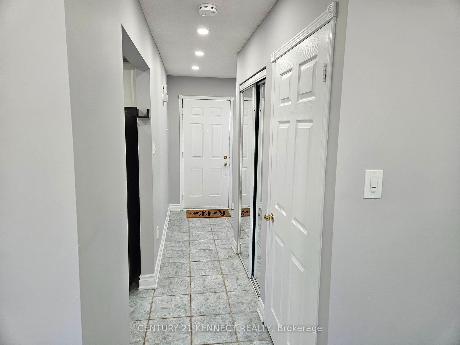Townhouse for lease at 5 Mcbrien Court, Whitby, Williamsburg, L1R 2J6 - MLS: E12089760
