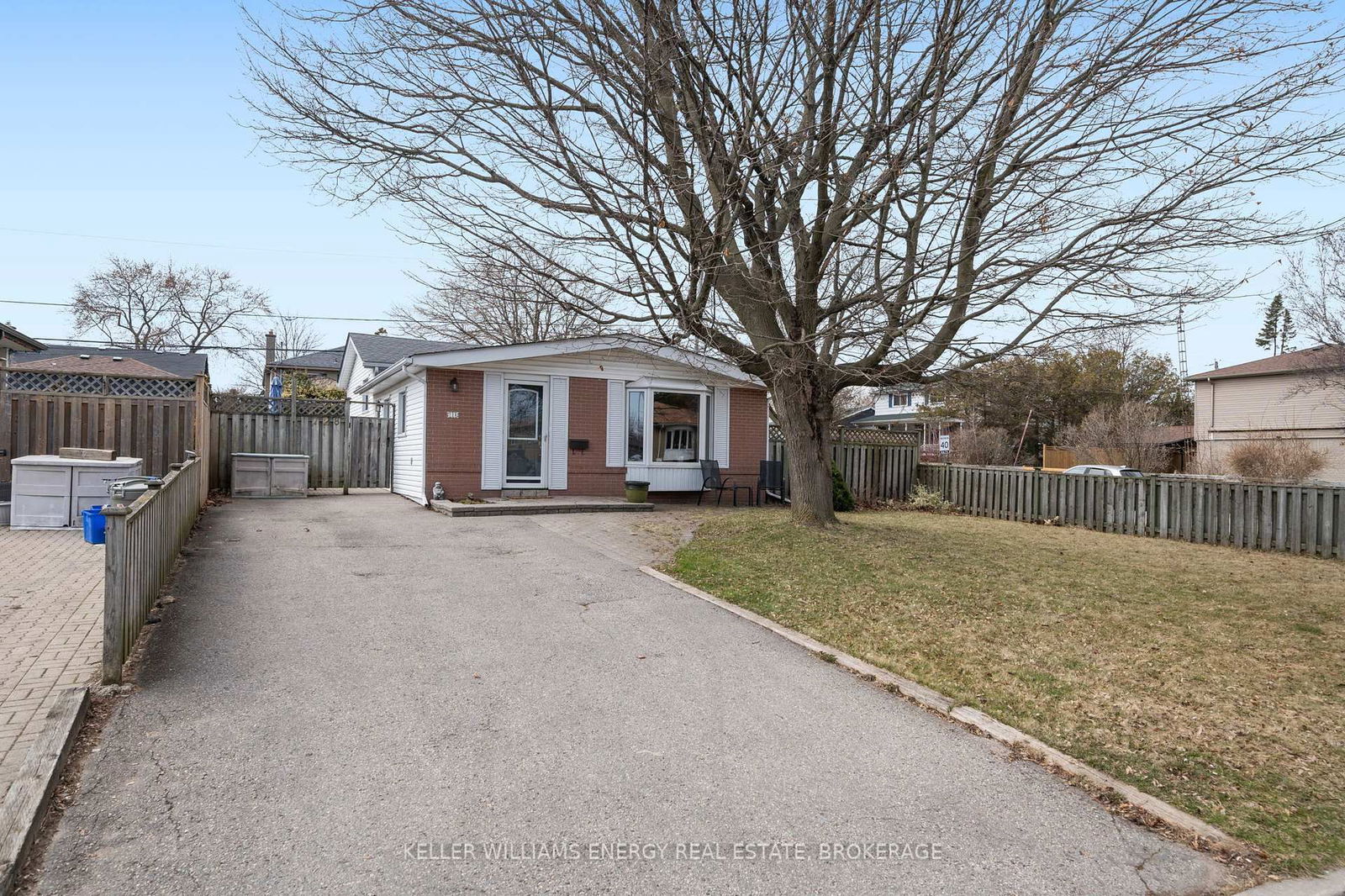 Detached House sold at 728 Annland Street, Pickering, Bay Ridges, L1W 1B4 - MLS: E12089918