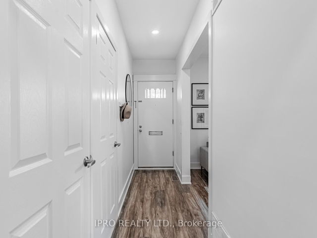 5 Thyra Avenue