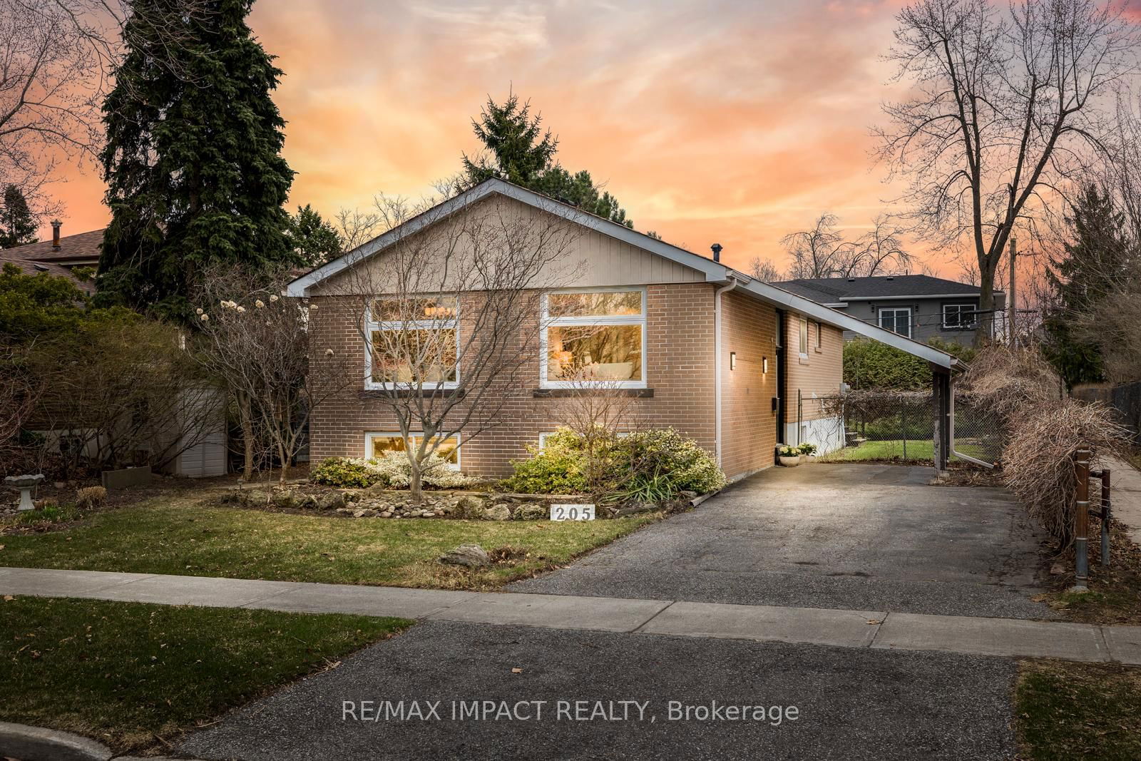 Detached House for sale at 205 Sylvan Avenue, Toronto, Guildwood, M1E 1A4 - MLS: E12091522