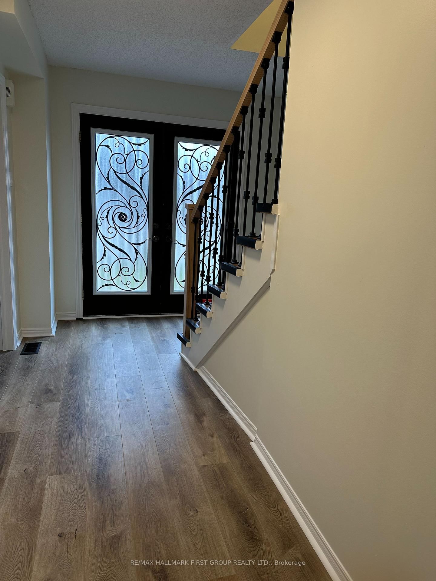 Detached House leased at 53 Strathmanor Drive, Clarington, Bowmanville, L1C 4L3 - MLS: E12091718