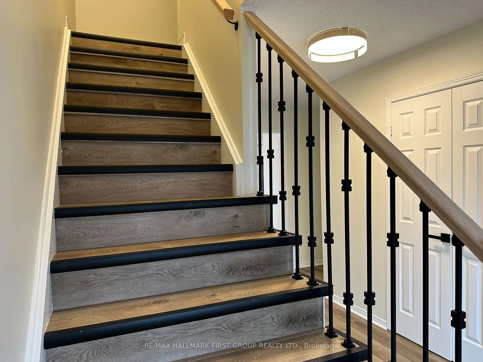 Detached House leased at 53 Strathmanor Drive, Clarington, Bowmanville, L1C 4L3 - MLS: E12091718