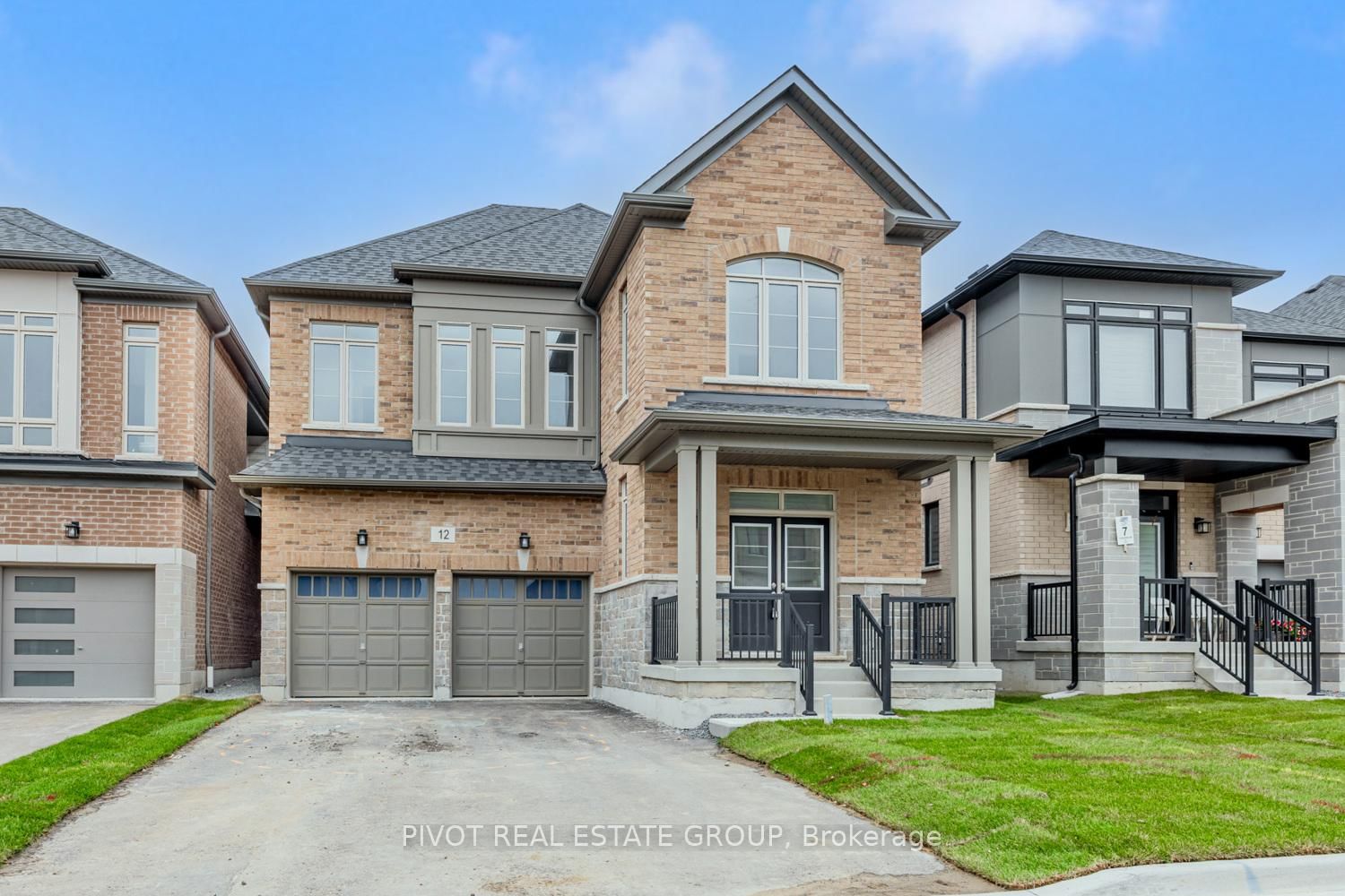 Detached House for sale at 12 Waterfront Crescent, Whitby, Port Whitby, L1N 0M9 - MLS: E12091753