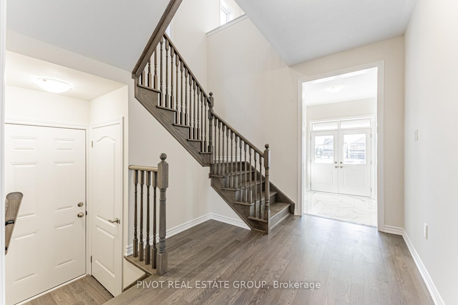 Detached House for sale at 16 Waterfront Crescent, Whitby, Port Whitby, L1N 0M9 - MLS: E12091783