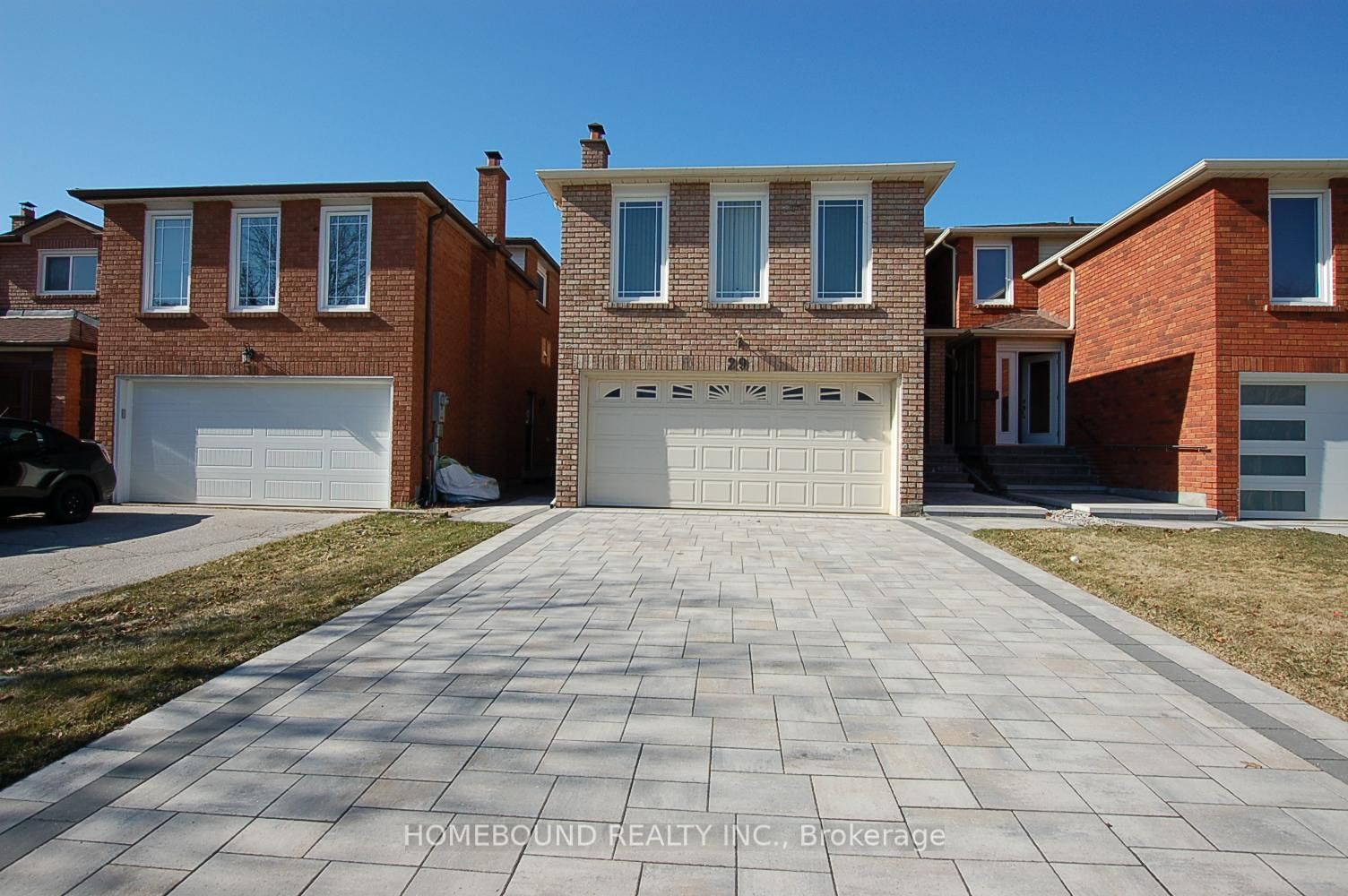 Detached House for sale at 29 Burnt Bark Drive, Toronto, Steeles, M1V 3J6 - MLS: E12091829