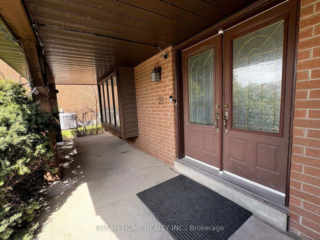 21 Chiefswood Square