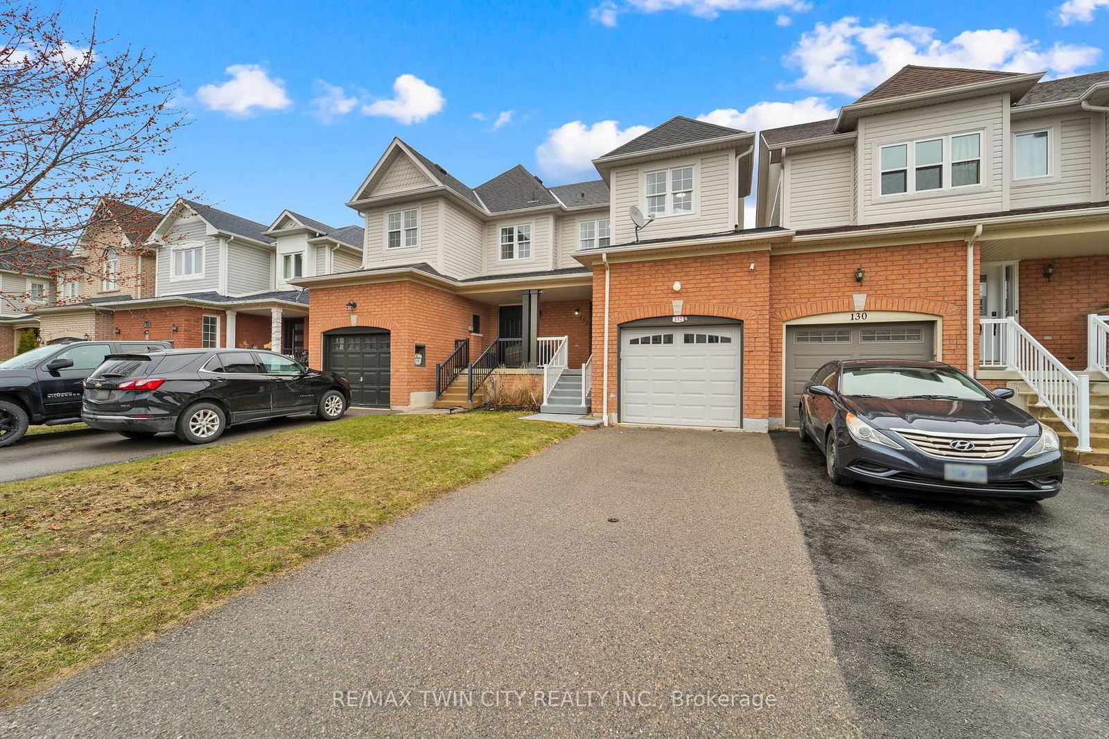 Townhouse for sale at 132 Kirkland Place, Whitby, Williamsburg, L1P 1W8 - MLS: E12092819