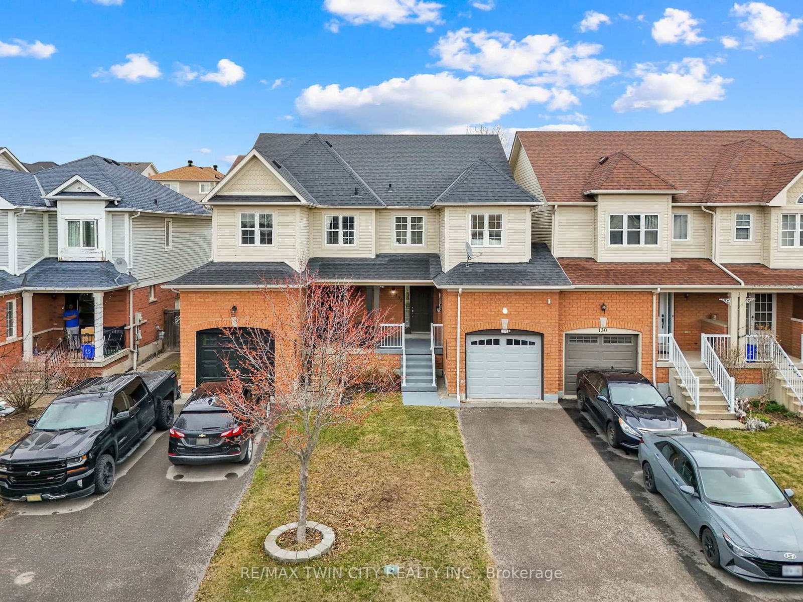 Townhouse for sale at 132 Kirkland Place, Whitby, Williamsburg, L1P 1W8 - MLS: E12092819