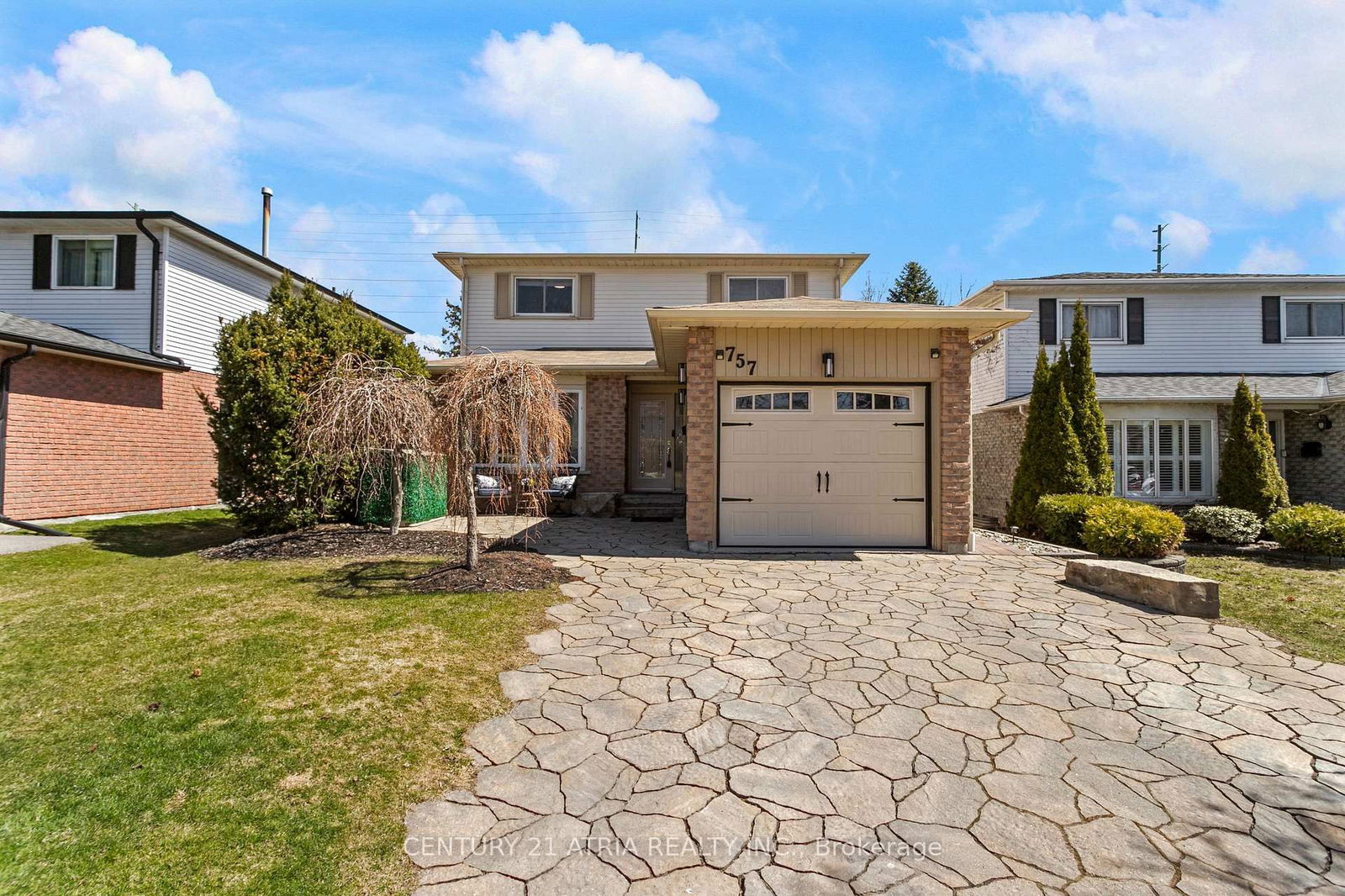Detached House for sale at 757 Greenbriar Drive, Oshawa, Eastdale, L1G 7J5 - MLS: E12093170