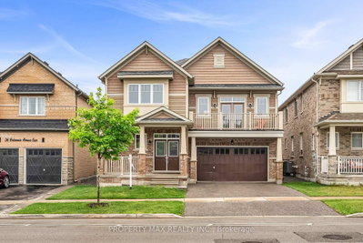 Detached House sold at 40 Britannia Avenue, Oshawa, Ontario, L1L 0E8 - Windfields - MLS: E12093458