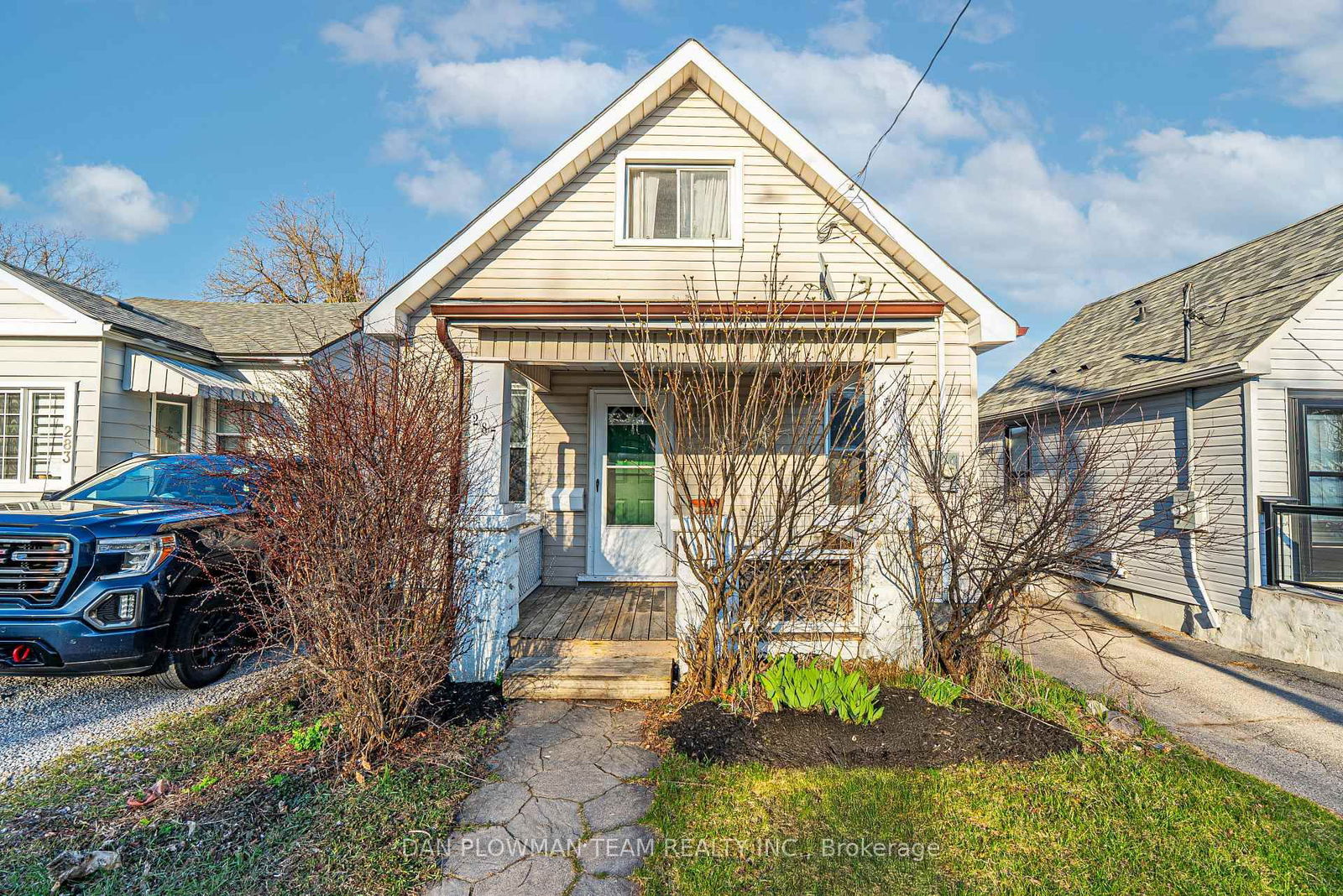 Detached House sold at 287 Nassau Street, Oshawa, Vanier, L1J 4A9 - MLS: E12093559