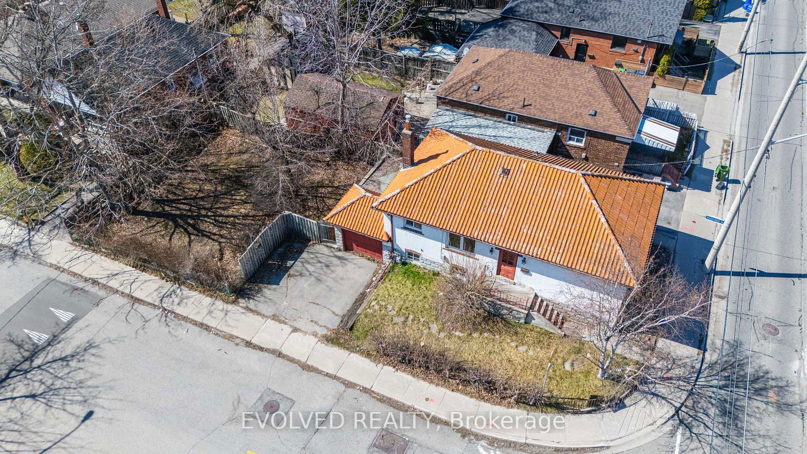 Detached House for sale at 1338 Victoria Park Avenue, Toronto, O'Connor-Parkview, M4B 2L7 - MLS: E12094658