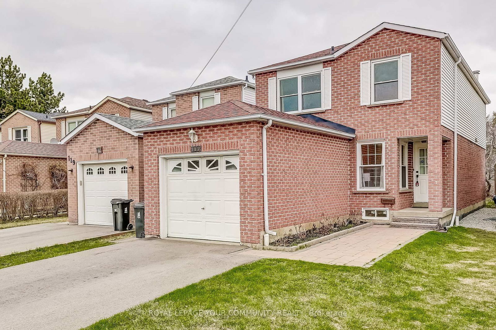 Detached House for sale at 117 Enchanted Hills Crescent, Toronto, Milliken, M1V 3P1 - MLS: E12094705