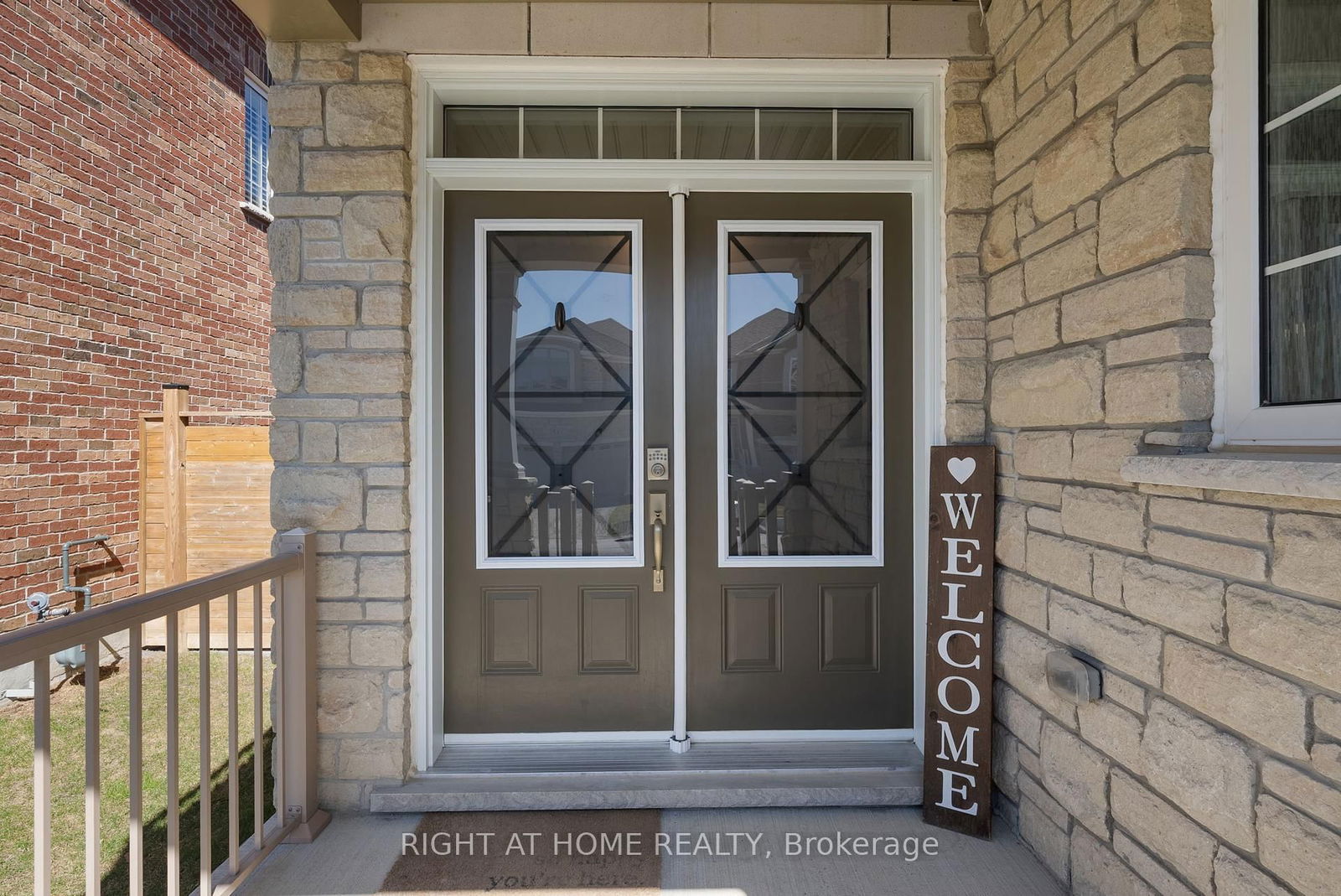 Detached House for sale at 41 St Augustine Drive, Whitby, Brooklin, L1M 0L7 - MLS: E12094726