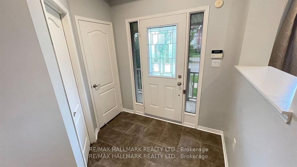 Townhouse for lease at 6 Dollery Gate, Ajax, Northeast Ajax, L1T 0G7 - MLS: E12094774