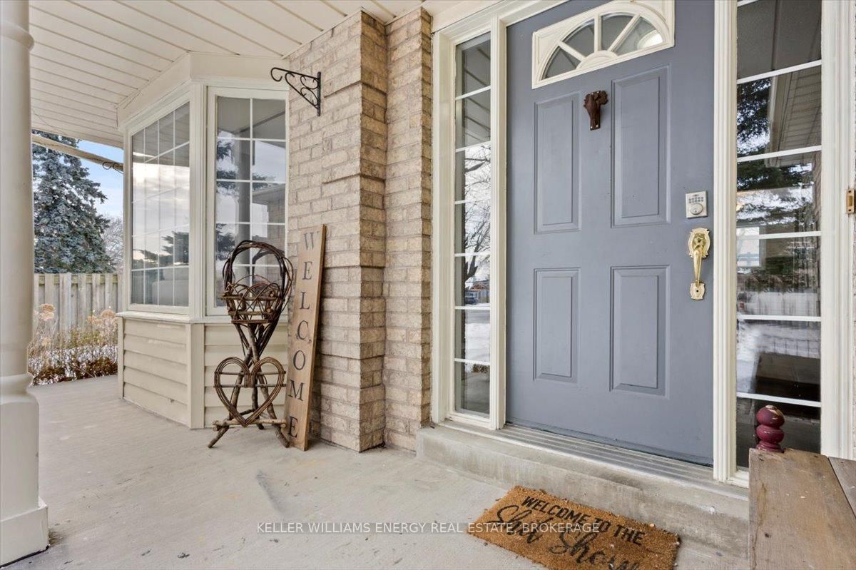 Detached House for sale at 2 Resnik Drive, Clarington, Newcastle, L1B 1K5 - MLS: E12094875