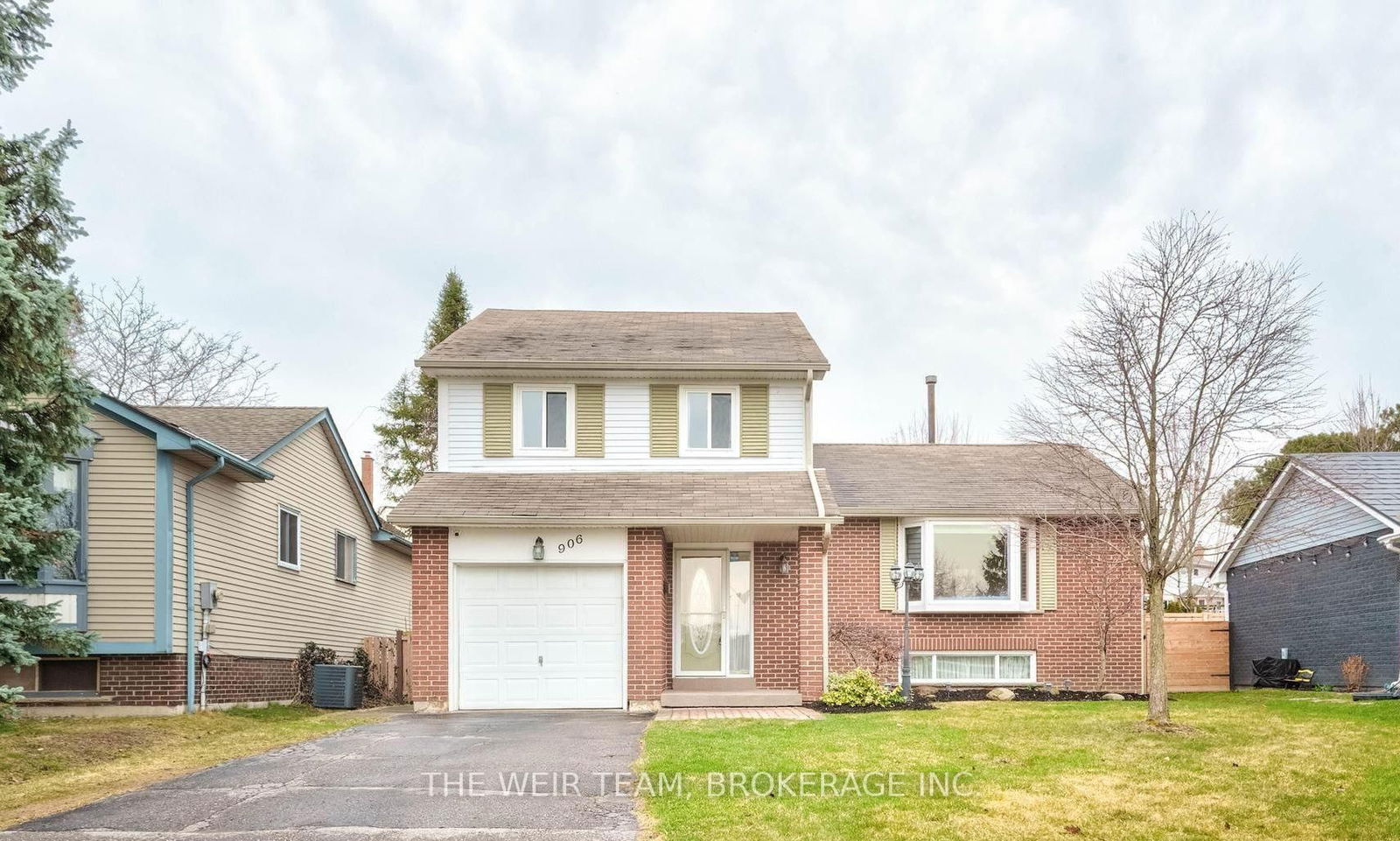 Detached House for sale at 906 Finley Avenue, Ajax, South West, L1S 3T3 - MLS: E12095012
