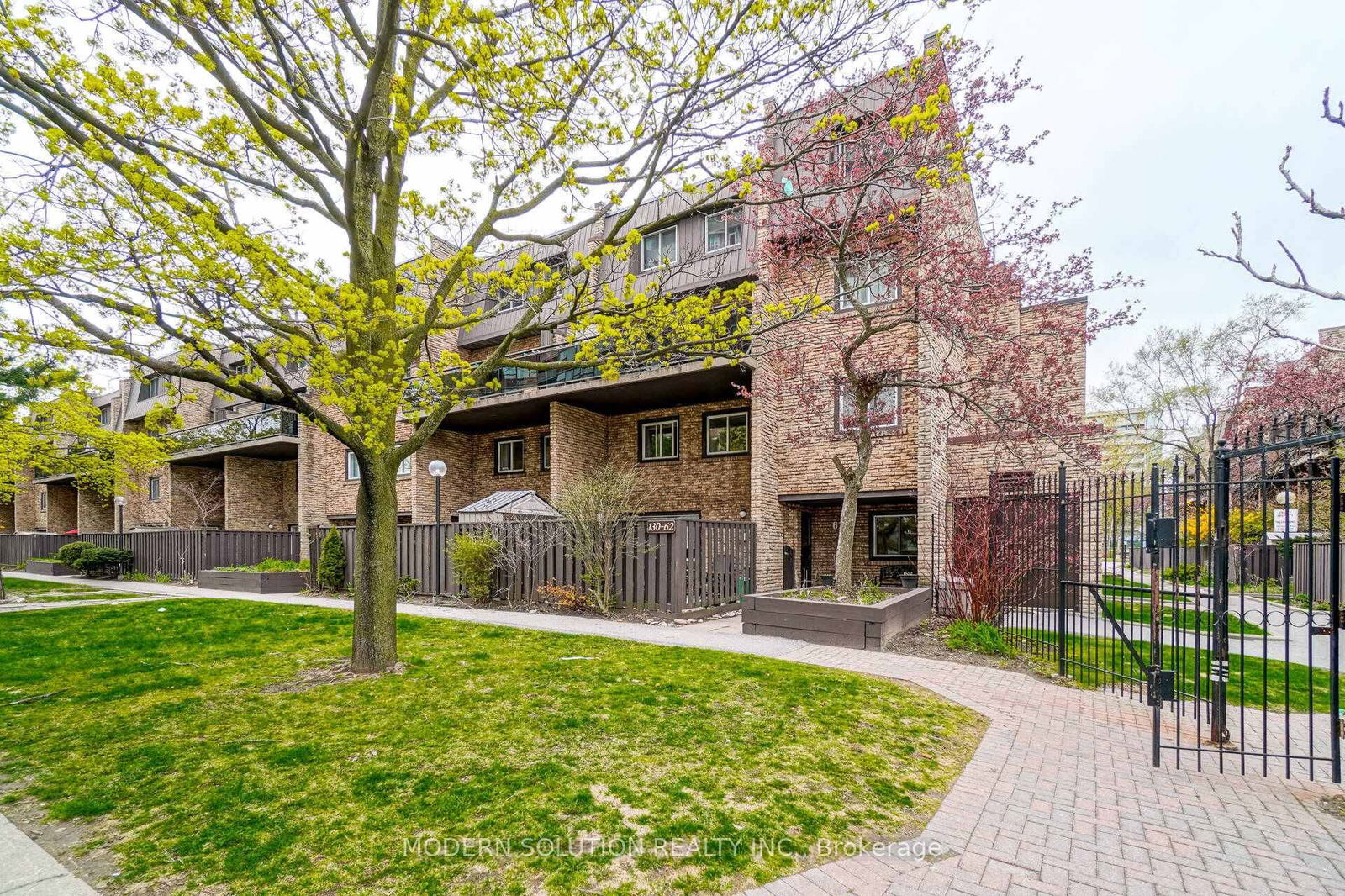 Townhouse for sale at 62-130 Ling Road, Toronto, West Hill, M1E 4V9 - MLS: E12095178