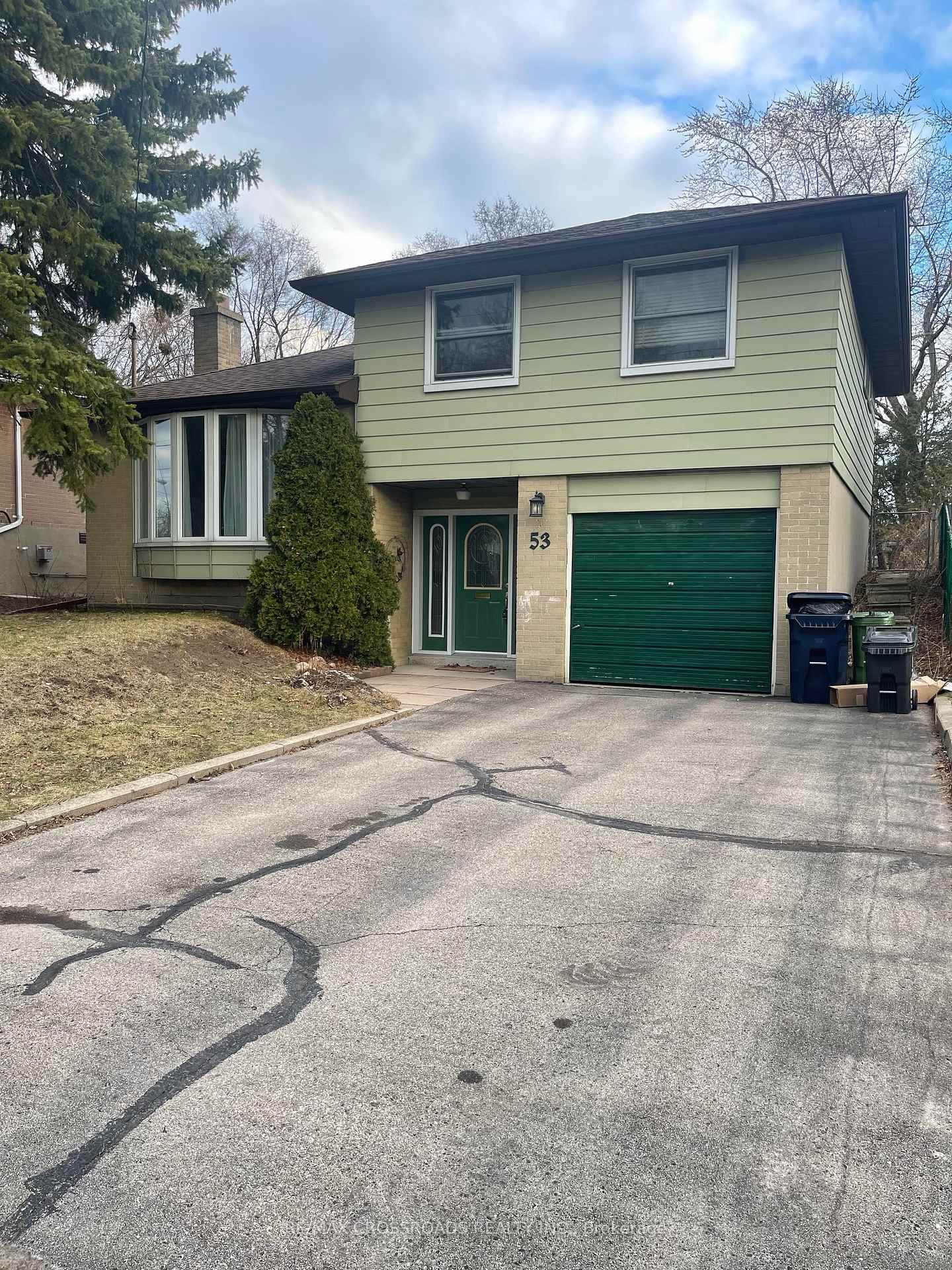 Detached House for lease at 53 Alpaca Drive, Toronto, Woburn, M1J 2Z9 - MLS: E12095214