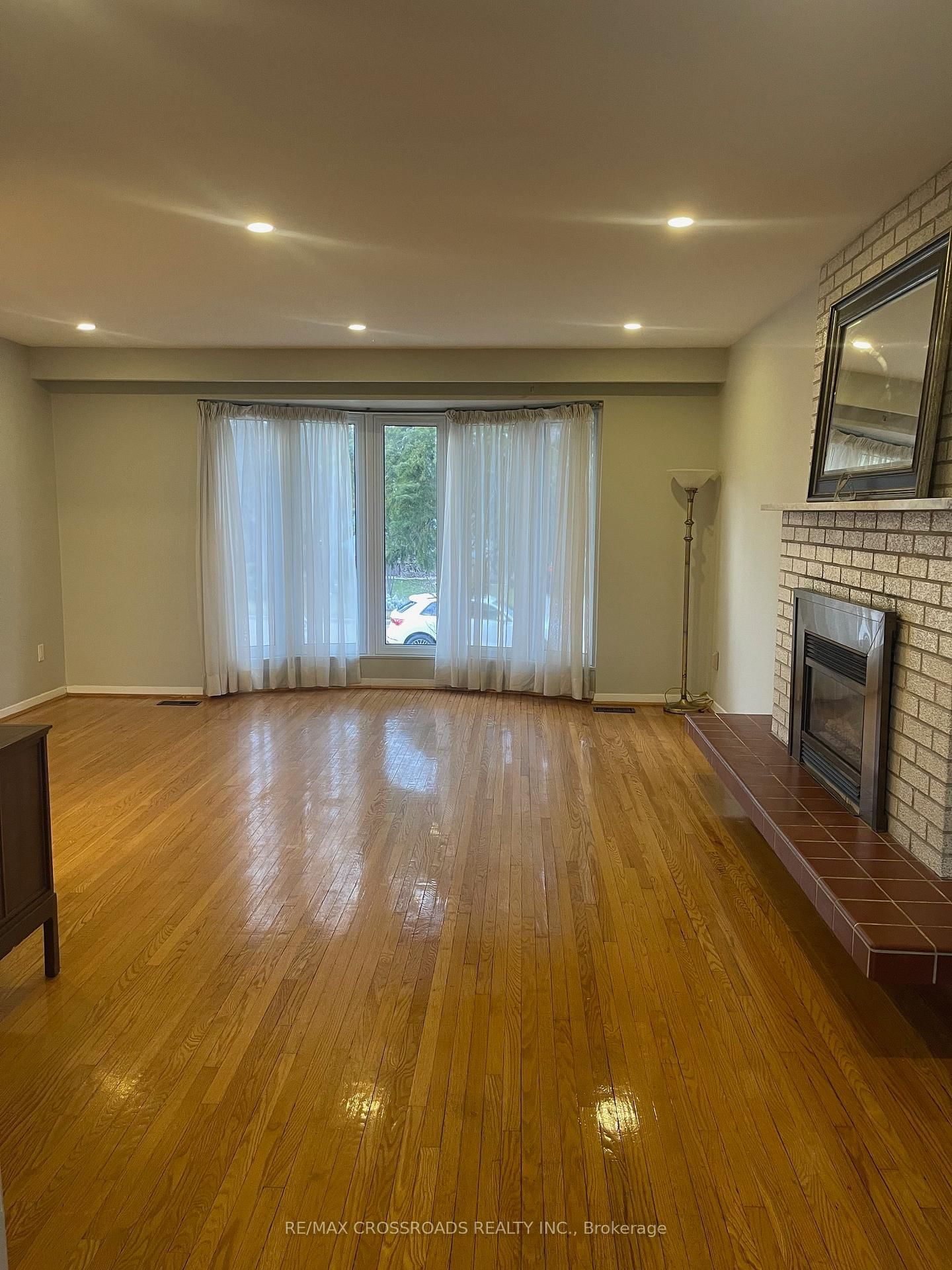 Detached House for lease at 53 Alpaca Drive, Toronto, Woburn, M1J 2Z9 - MLS: E12095214