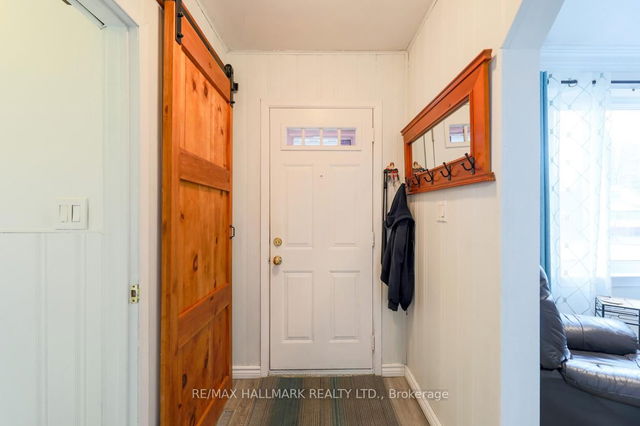 8 Vanbrugh Avenue