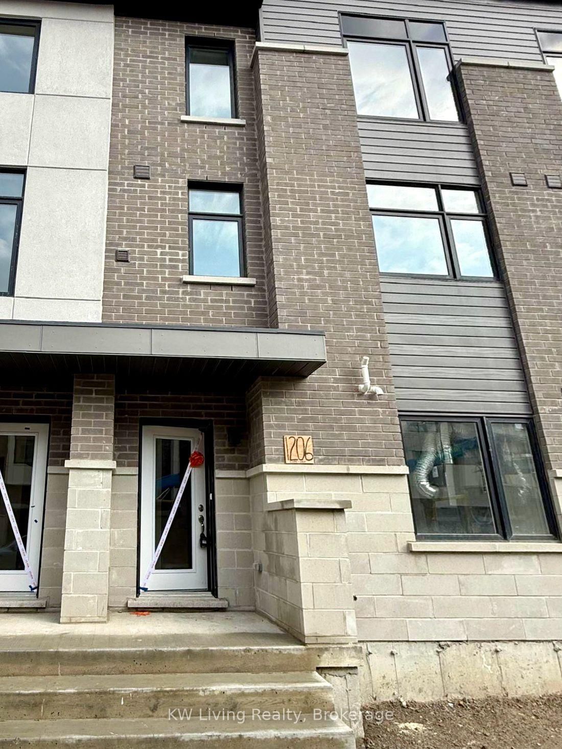 Townhouse for lease at 1105-1695 Dersan Street, Pickering, Duffin Heights, L1X 0S8 - MLS: E12095429