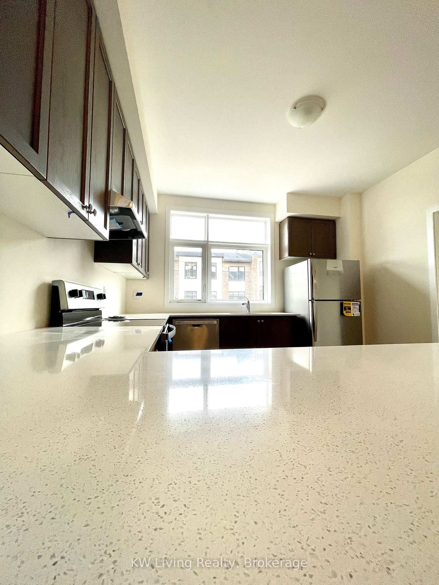 Townhouse for lease at 1105-1695 Dersan Street, Pickering, Duffin Heights, L1X 0S8 - MLS: E12095429